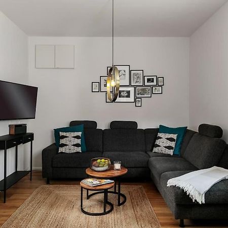 Charmantes Townhaus Mit Garten, W-Lan & Netflix Потсдам Екстериор снимка