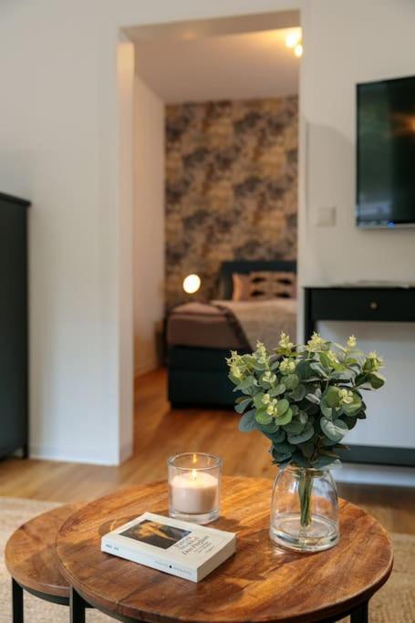 Charmantes Townhaus Mit Garten, W-Lan & Netflix Потсдам Екстериор снимка