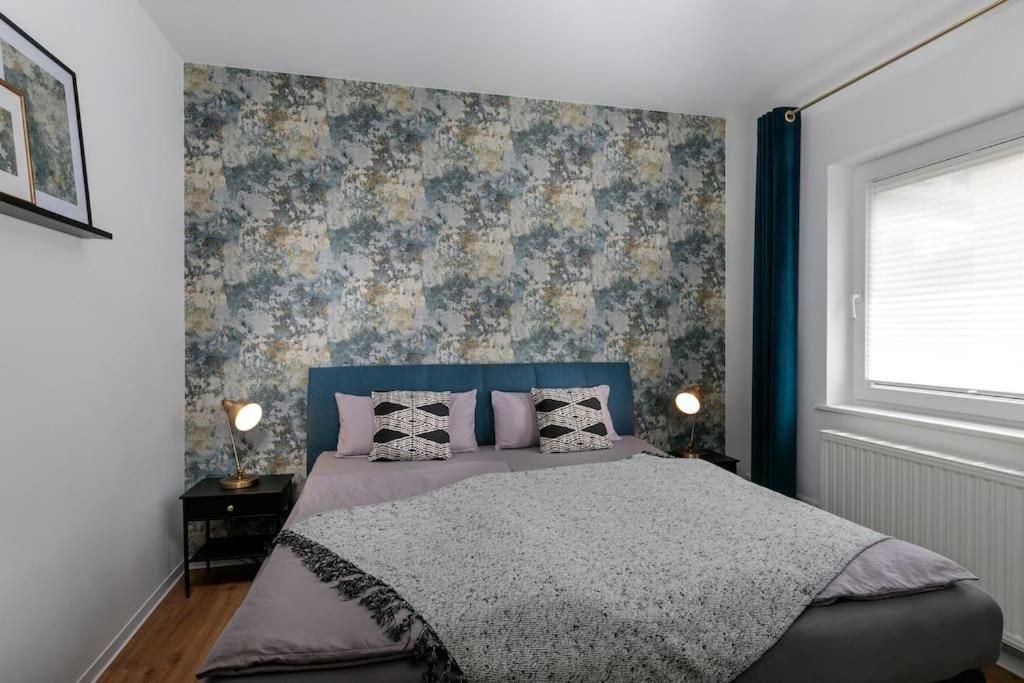 Charmantes Townhaus Mit Garten, W-Lan & Netflix Потсдам Екстериор снимка